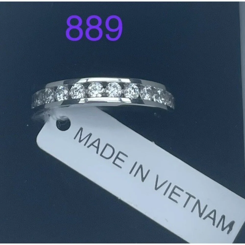 925 Sterling Silver CZ Eternity Band Ring Size 7 Made in Vietnam
